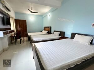 Comfortable family AC rooms Hotel Nalanda Guest House Rajgir Bihar